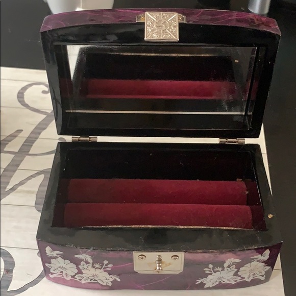 Authentic Korean Jewelry Box - Picture 3 of 4